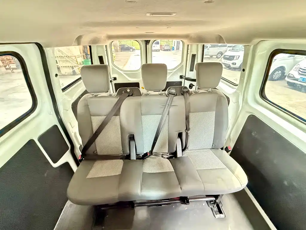 Ford Transit — миниатюра 17