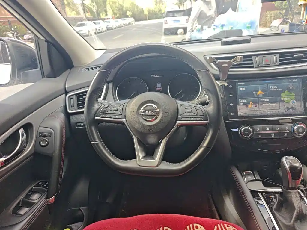 Nissan Qashqai — миниатюра 6