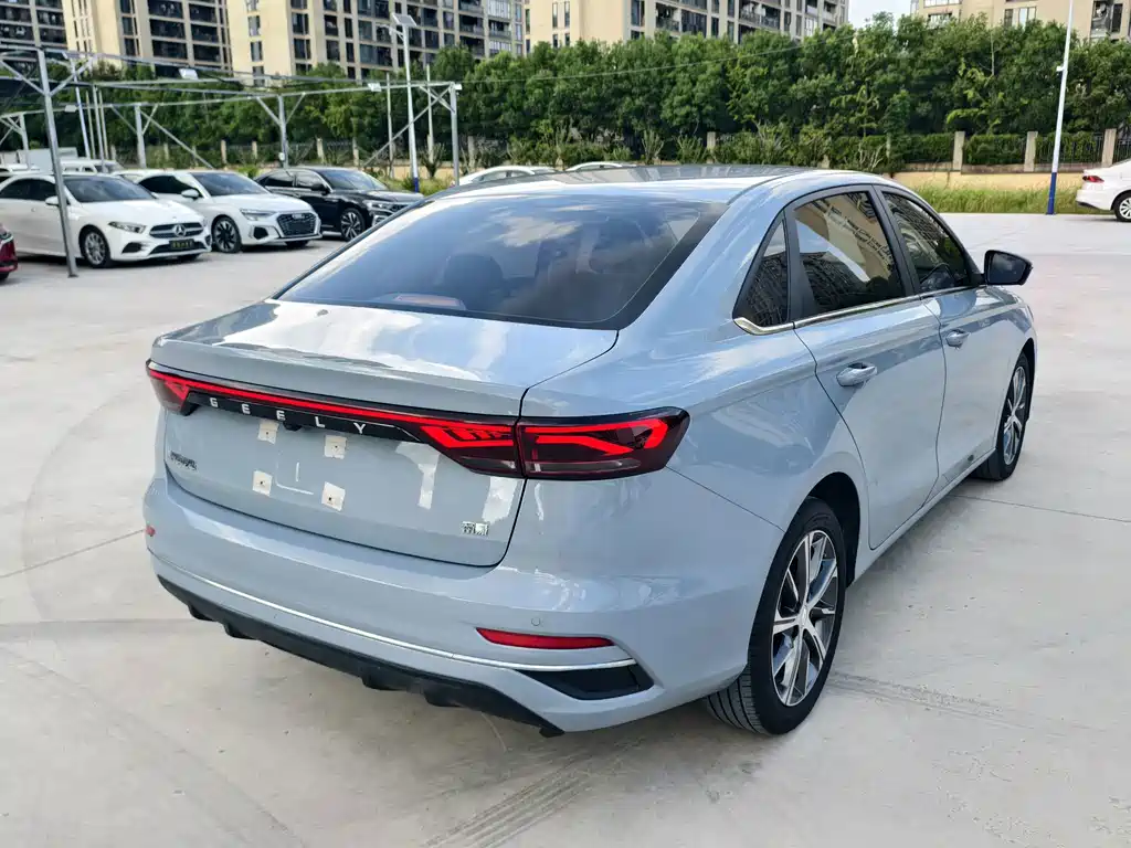 Geely Emgrand — миниатюра 5