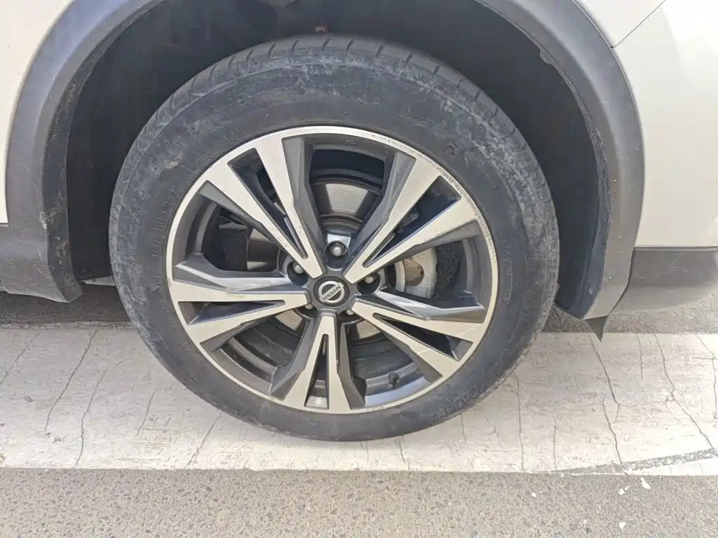 Nissan Qashqai — миниатюра 24