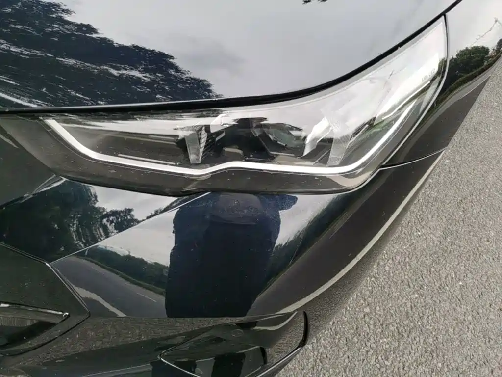 BMW i5 — миниатюра 24