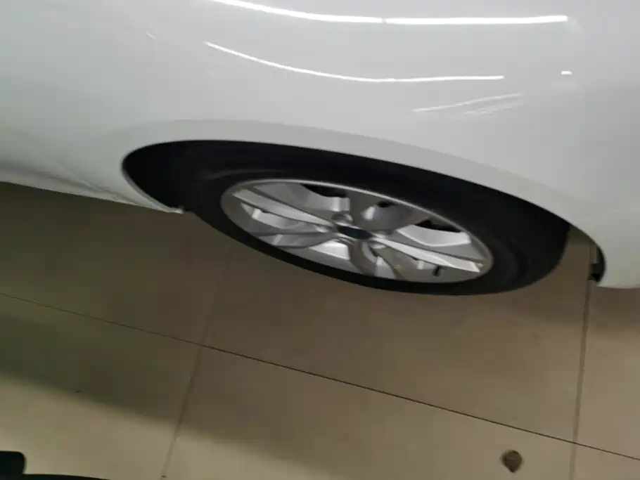 Chevrolet Malibu XL — миниатюра 6