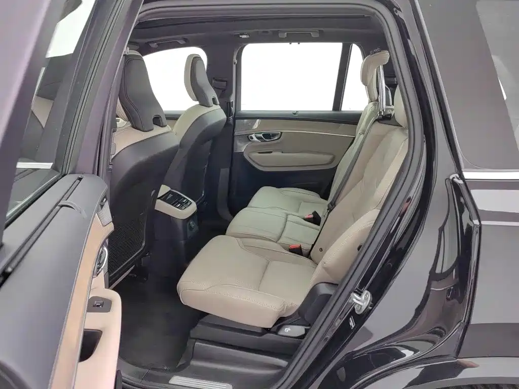 Volvo XC90 PHEV — миниатюра 15