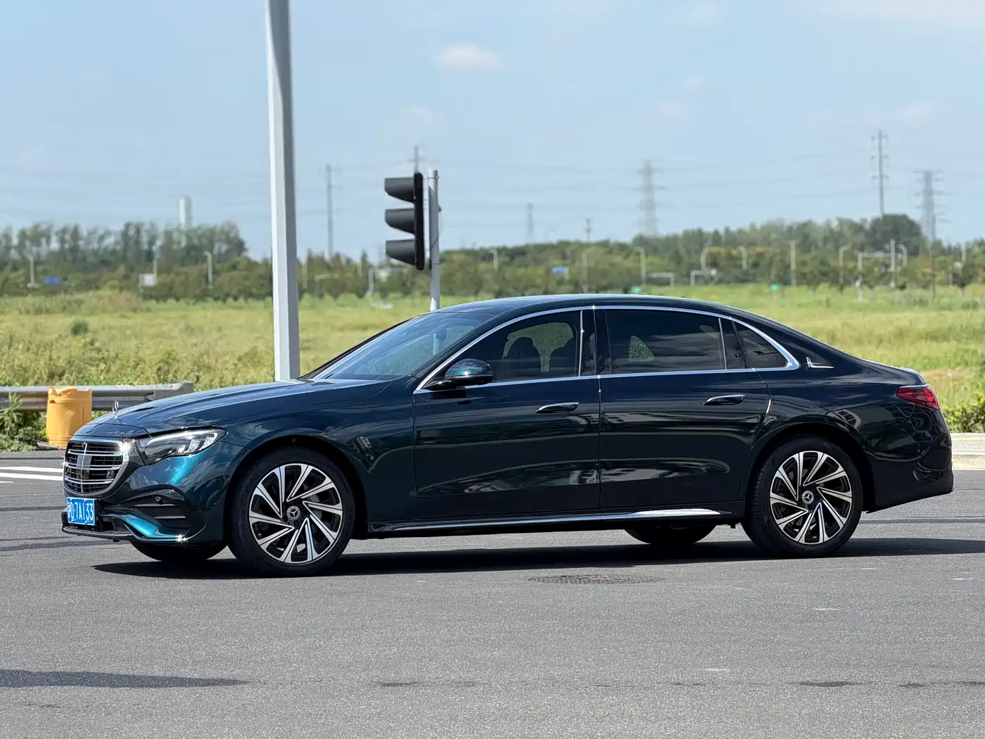 奔驰E级 2024款 改款 E 300 L 豪华运动型 2025