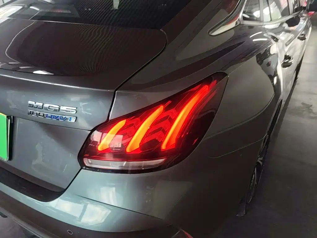 MG MG5 — миниатюра 8