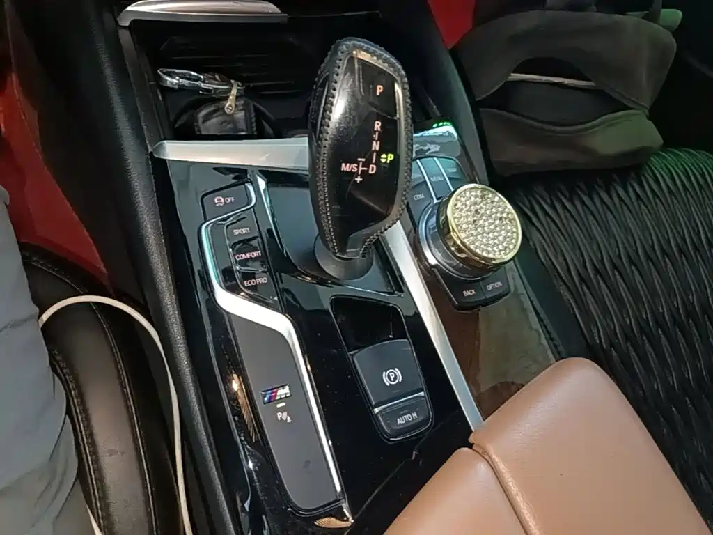 BMW 5 Series — миниатюра 14