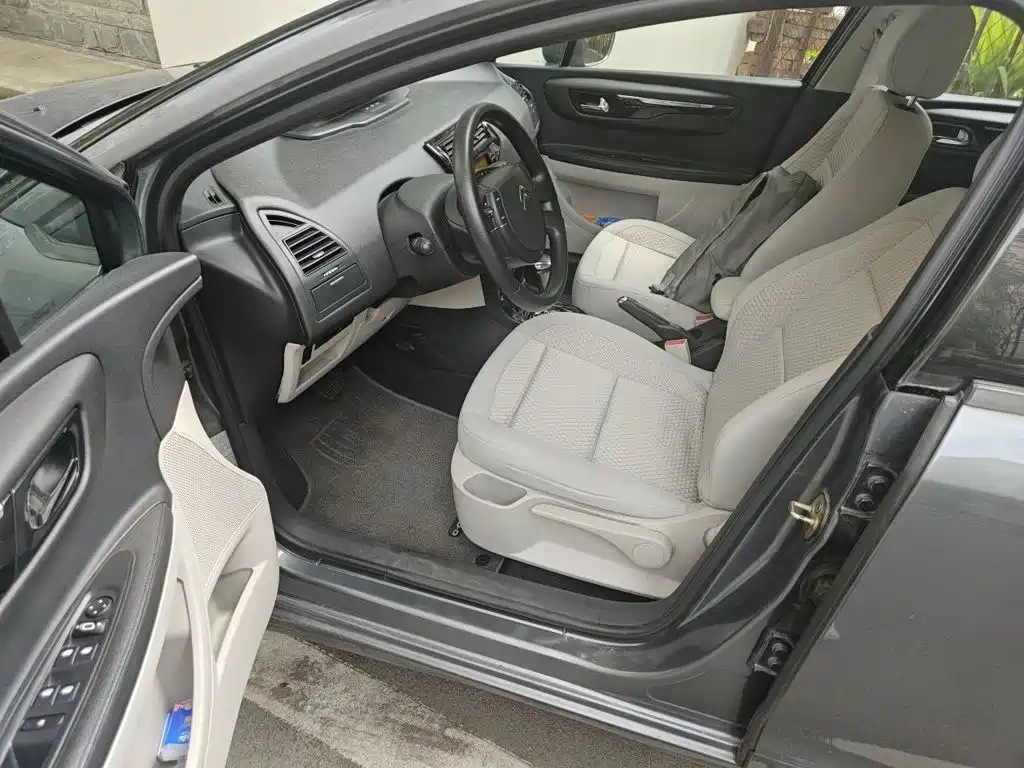 Citroen C-Quatre — миниатюра 11
