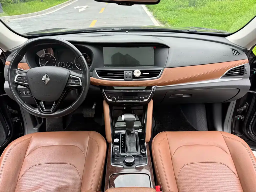 Borgward BX7 — миниатюра 7