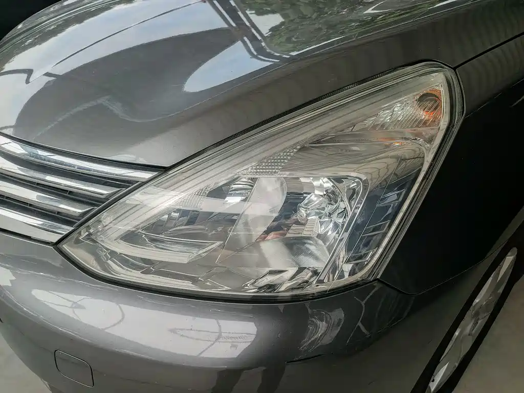 Nissan Livina — миниатюра 18