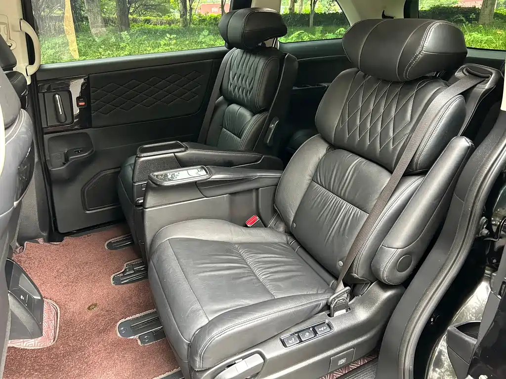 Honda Elysion — миниатюра 9