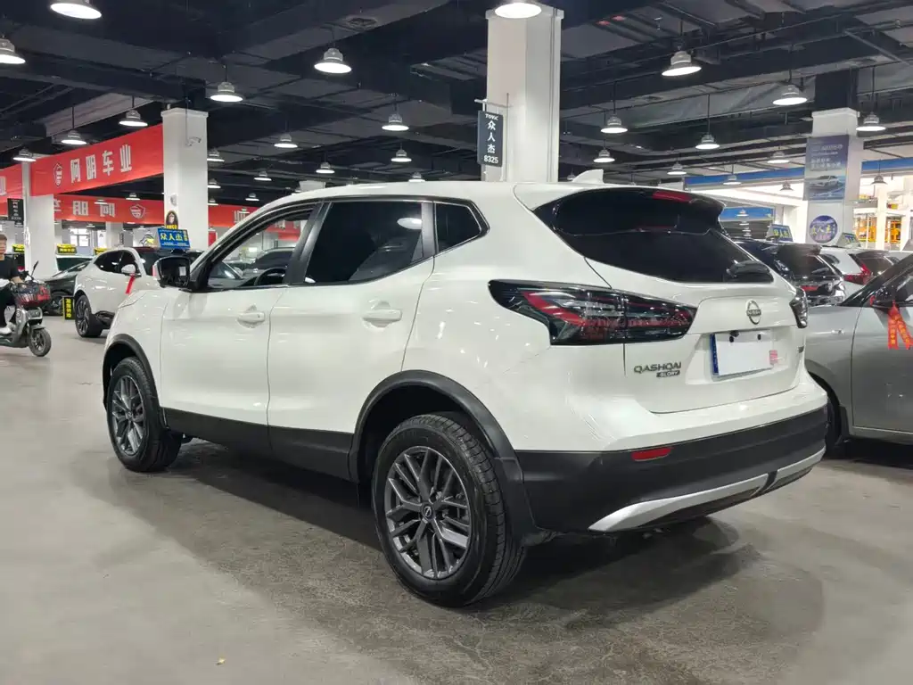 Nissan Qashqai — миниатюра 9