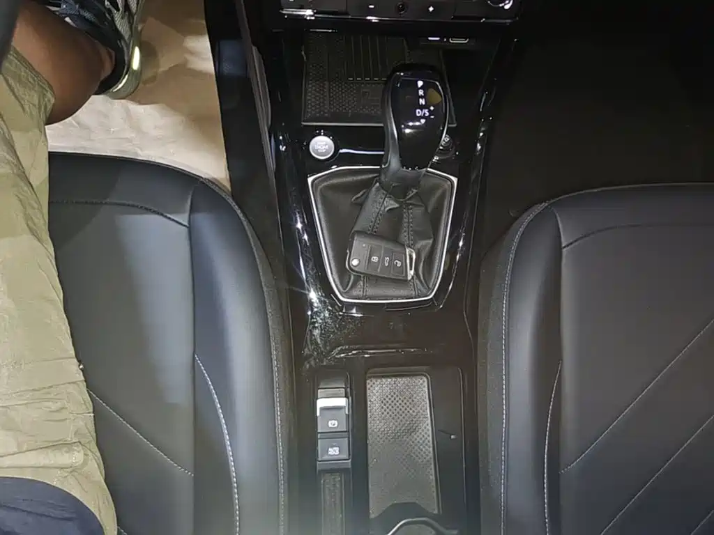 Volkswagen Tharu — миниатюра 10