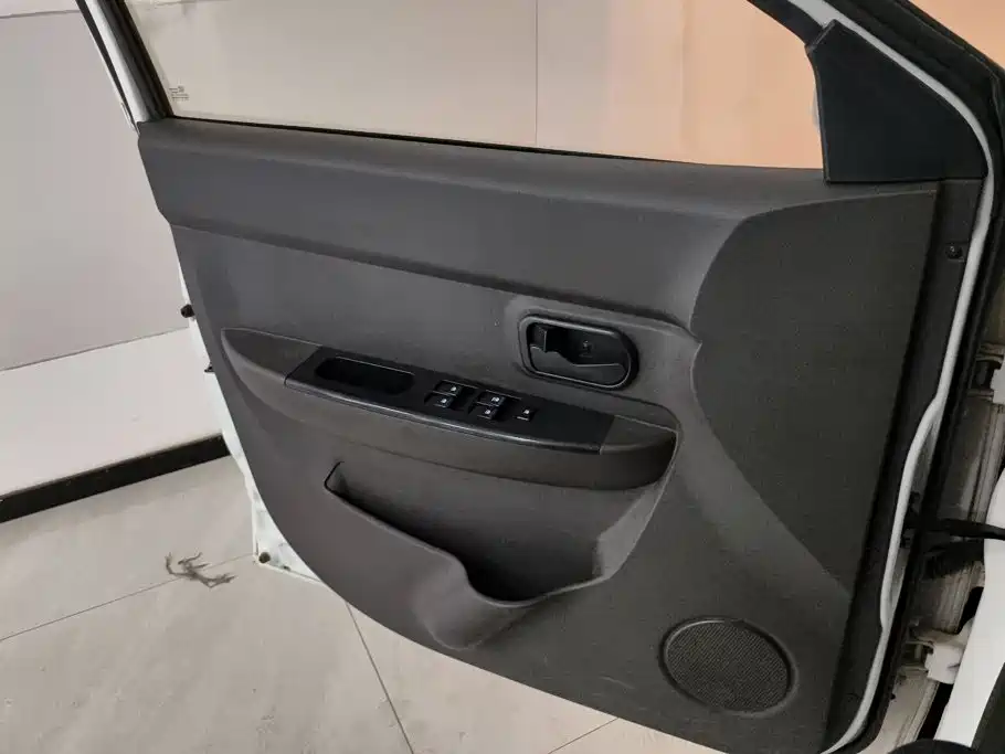 Wuling Hongguang — миниатюра 7