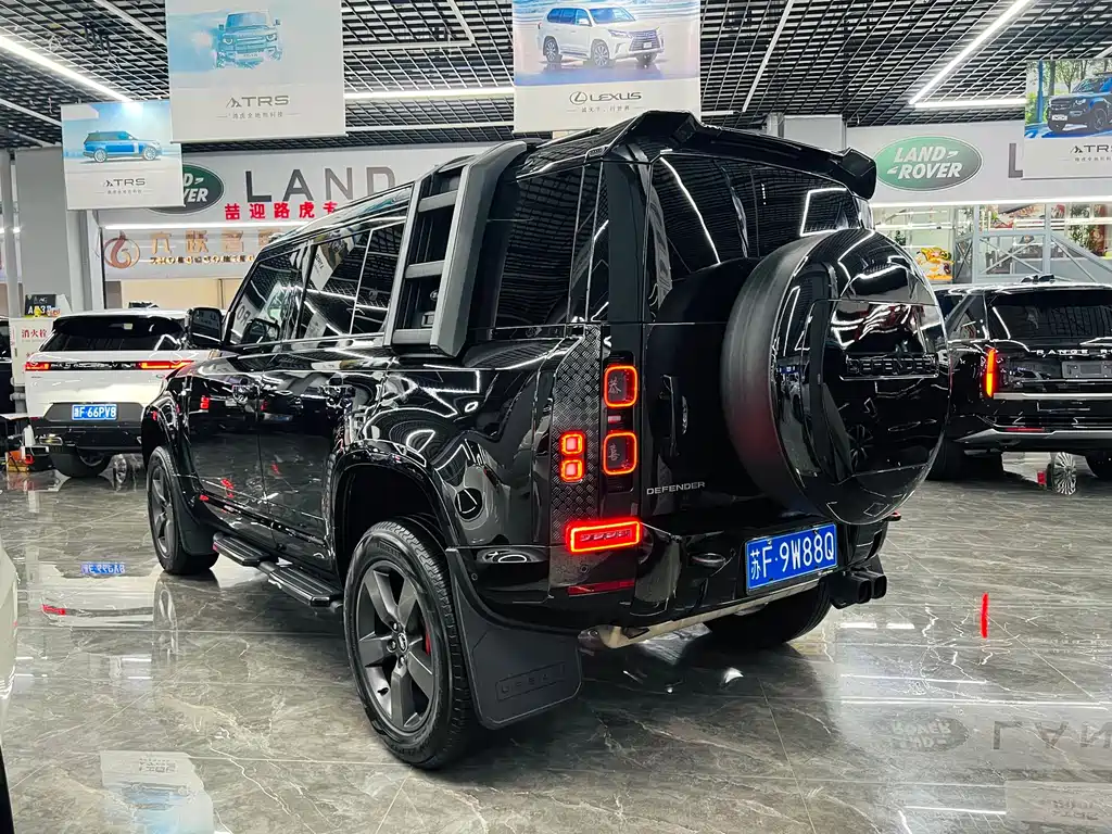 Land Rover Defender — миниатюра 7