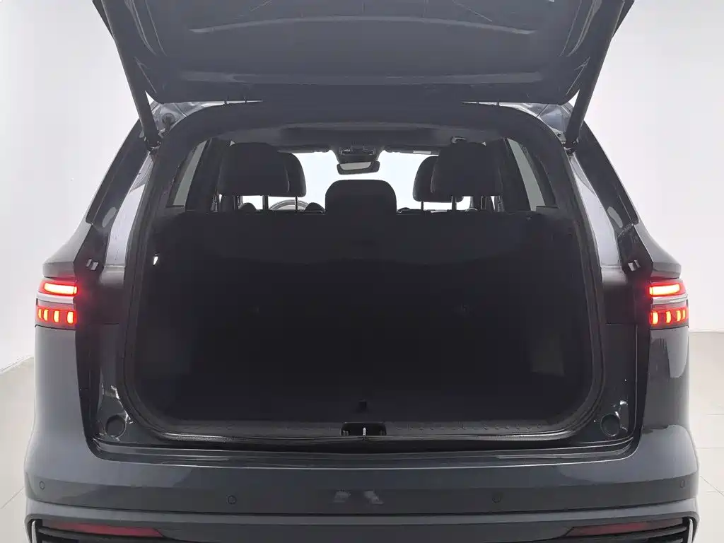 Geely Xingyue L — миниатюра 16