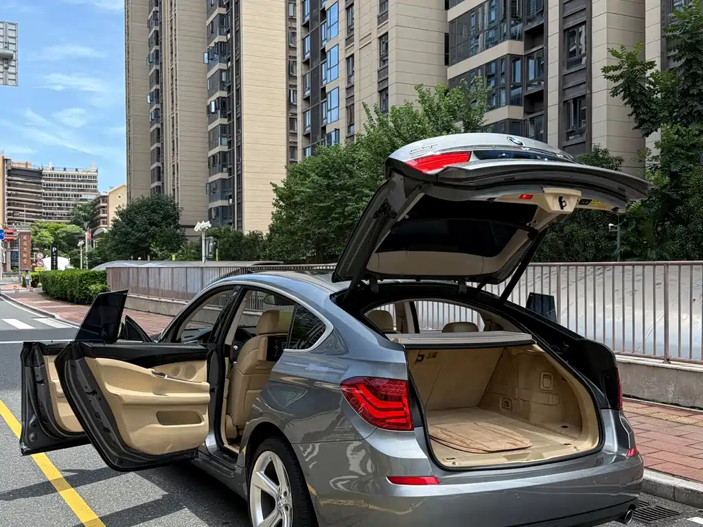 BMW 5 Series GT — миниатюра 3