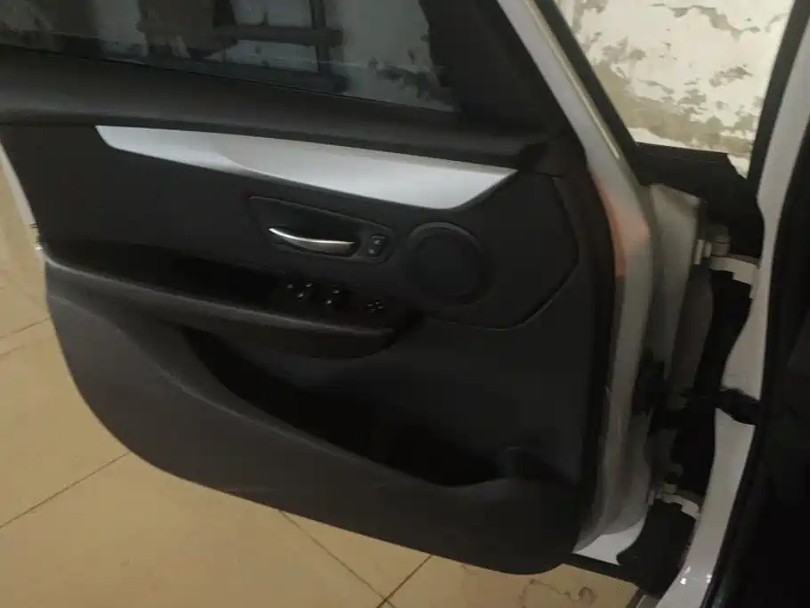 BMW 2 Series Active Tourer — миниатюра 7
