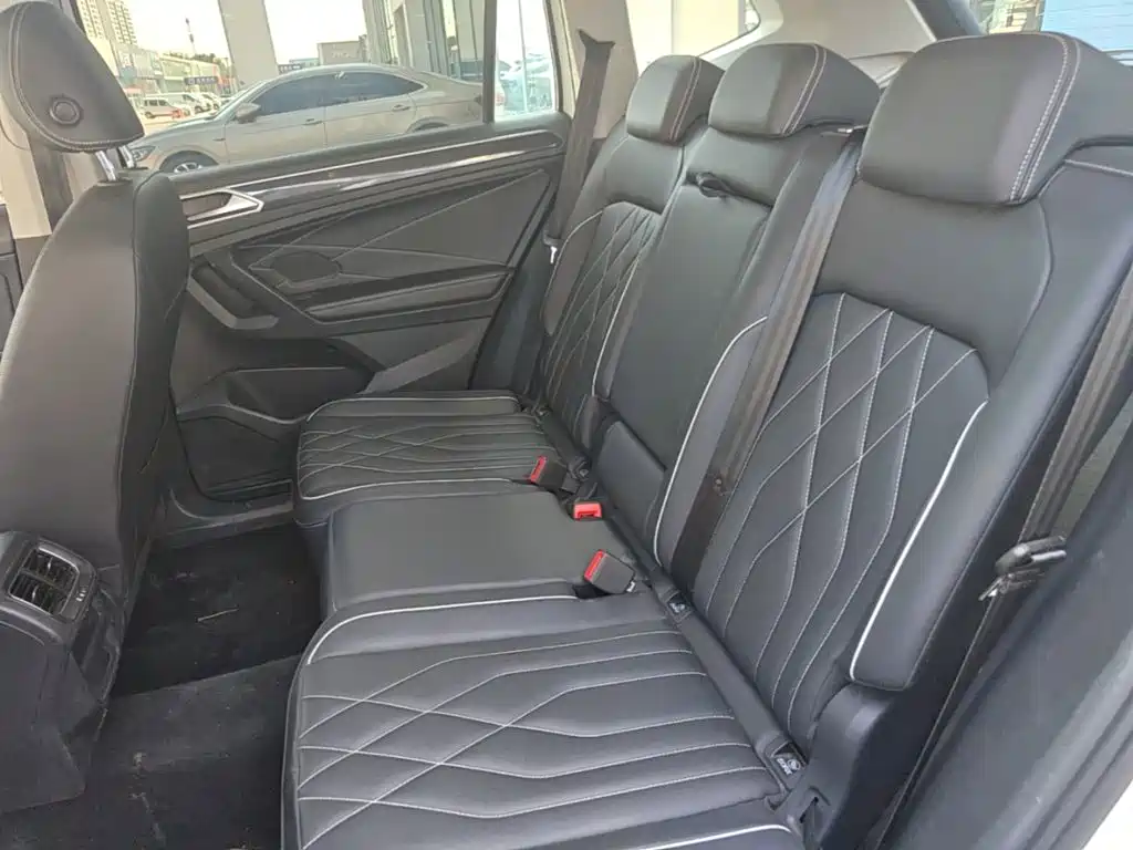 Volkswagen Tiguan L — миниатюра 17
