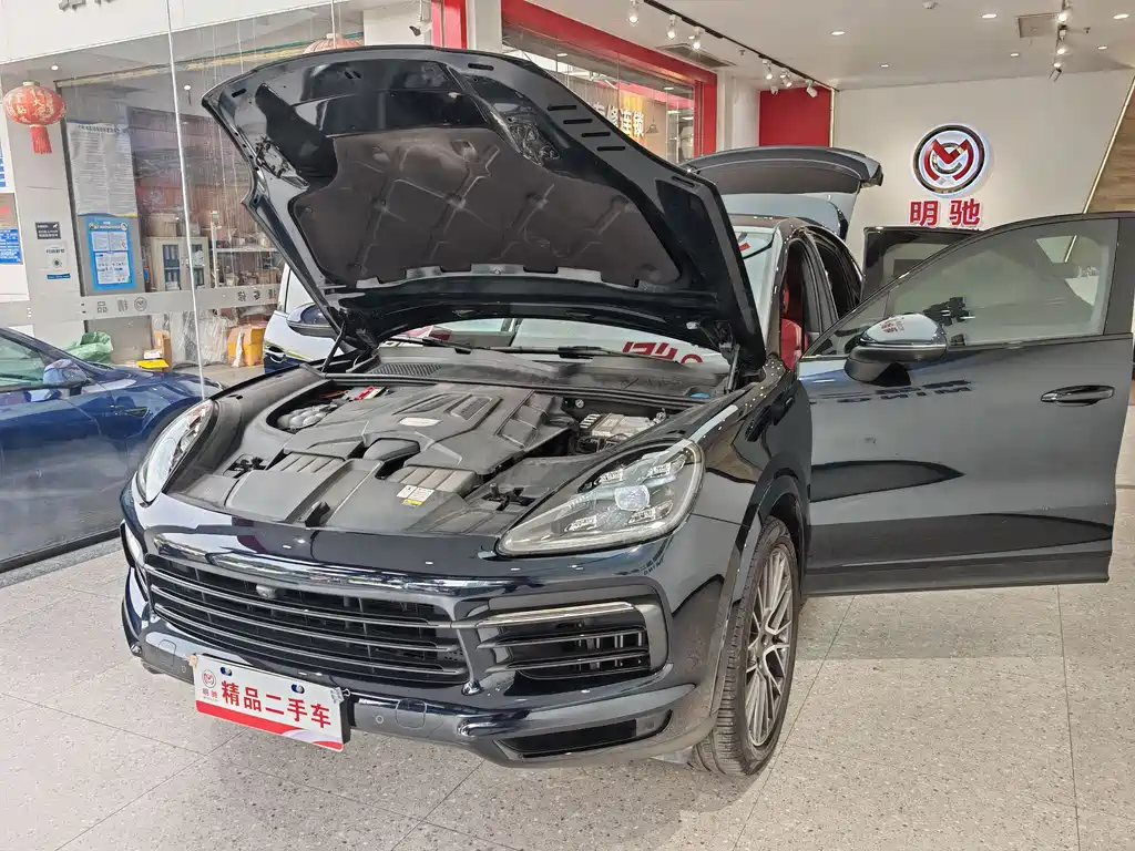 PORSCHE CAYENNE