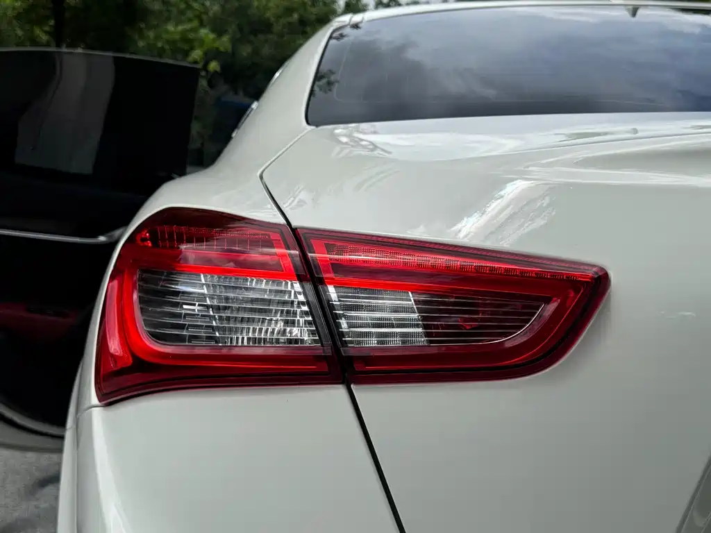 Maserati Ghibli — миниатюра 18