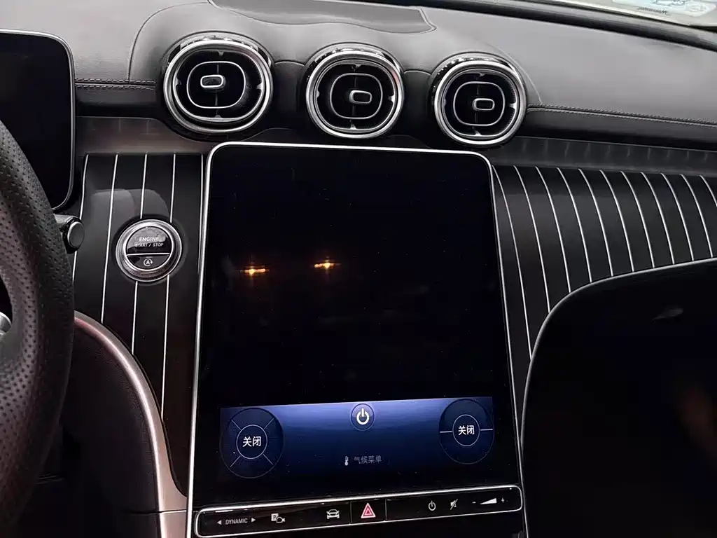 Mercedes-Benz C-Class — миниатюра 7
