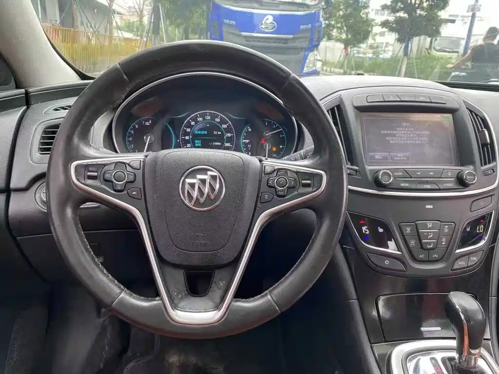 Buick Regal — миниатюра 9