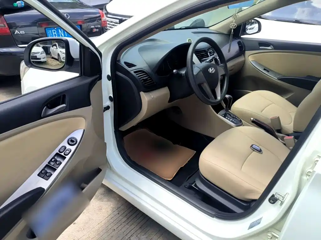 Hyundai Verna — миниатюра 16