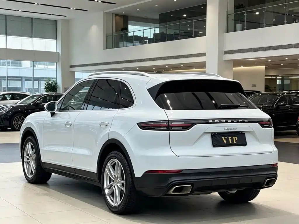 Porsche Cayenne — миниатюра 8