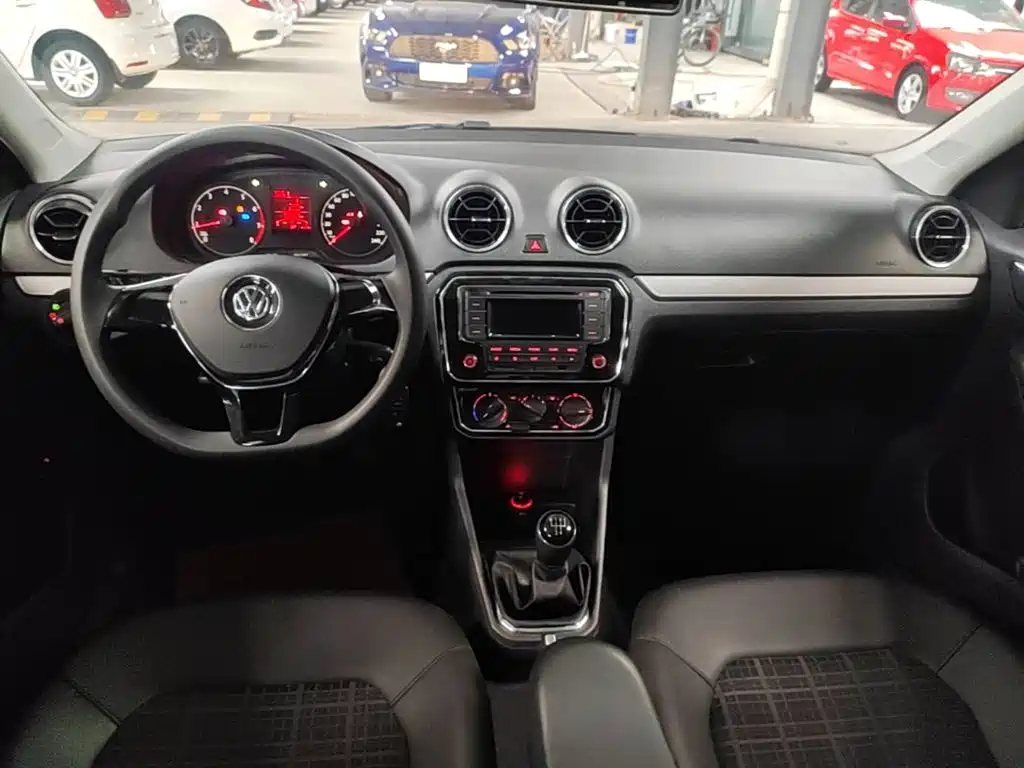 Volkswagen Jetta — миниатюра 10