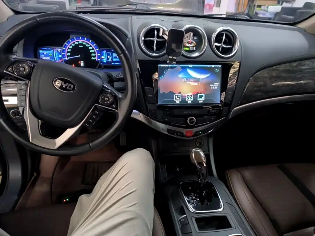 BYD S7 — миниатюра 10