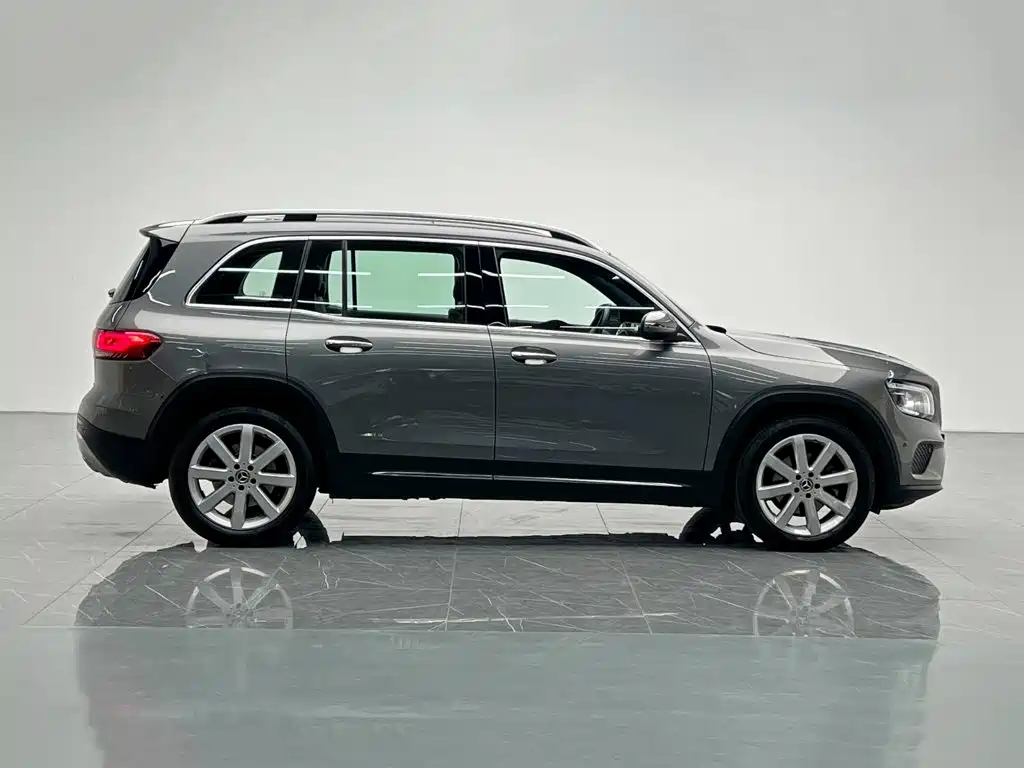 Mercedes-Benz GLB — миниатюра 7