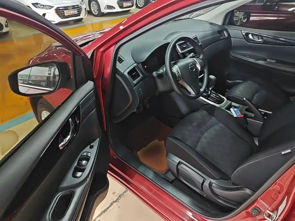 Nissan Tiida — миниатюра 16