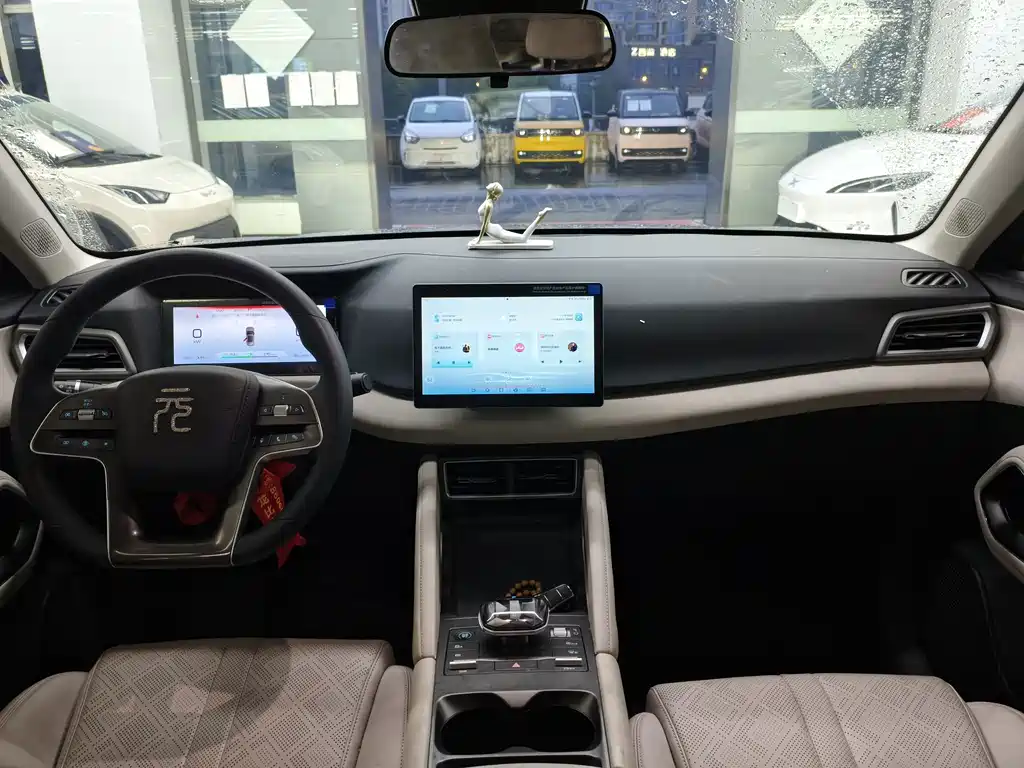 BYD Yuan UP — миниатюра 13