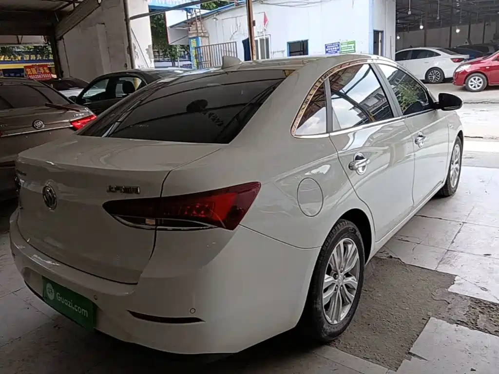 Buick Excelle — миниатюра 7