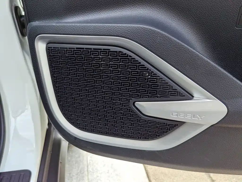 Geely Vision X6 — миниатюра 20