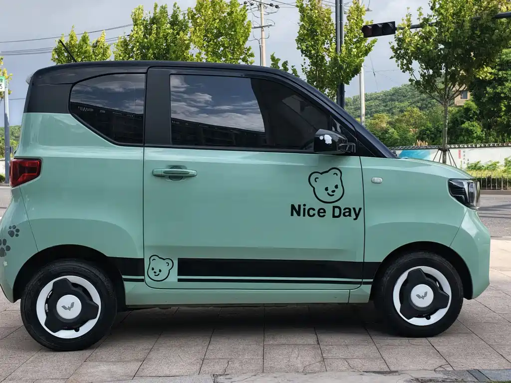Wuling MINIEV — миниатюра 7