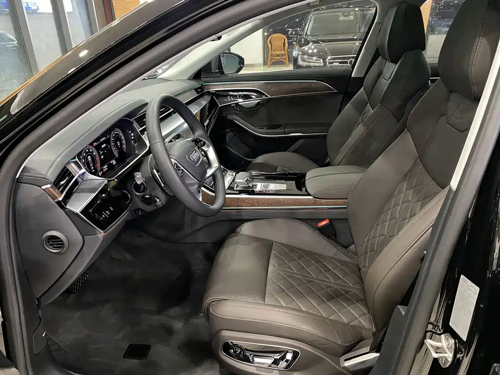 Audi A8 — миниатюра 15