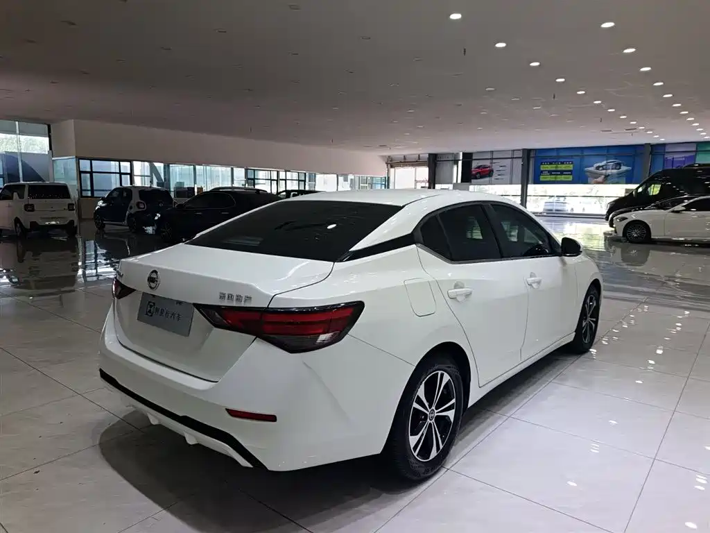 Nissan Sylphy — миниатюра 5