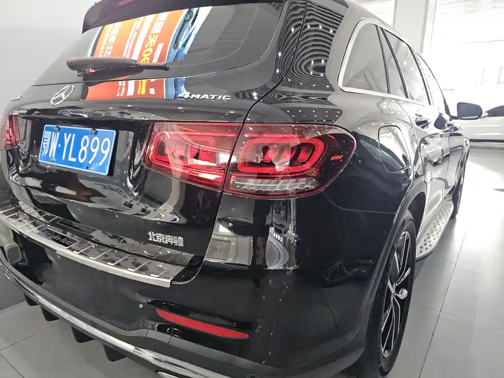 MERCEDES-BENZ GLC