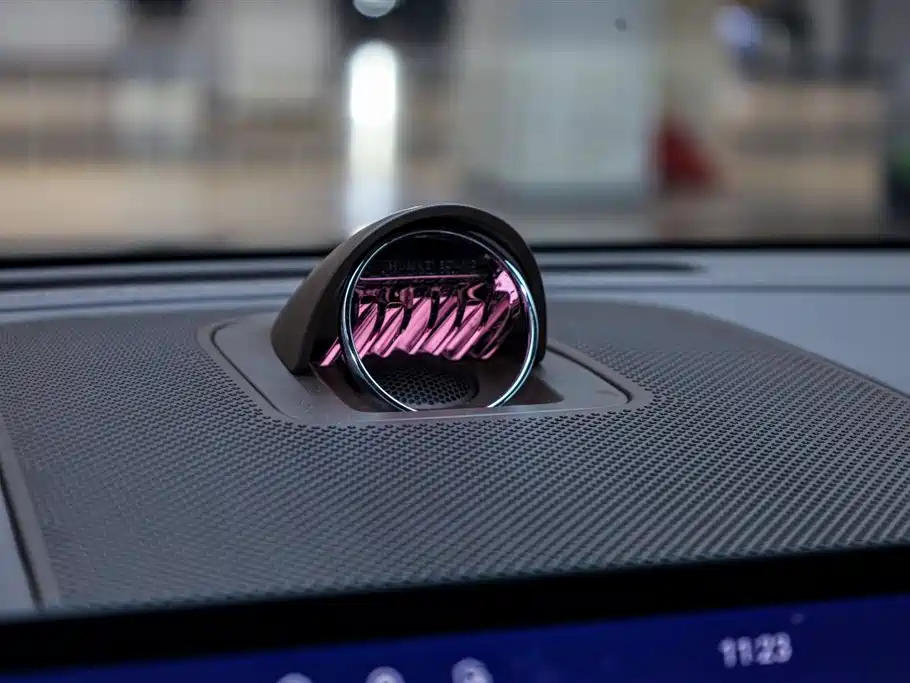 AITO ASK THE WORLD M9