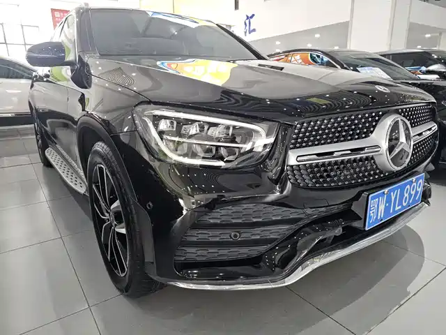 MERCEDES-BENZ GLC