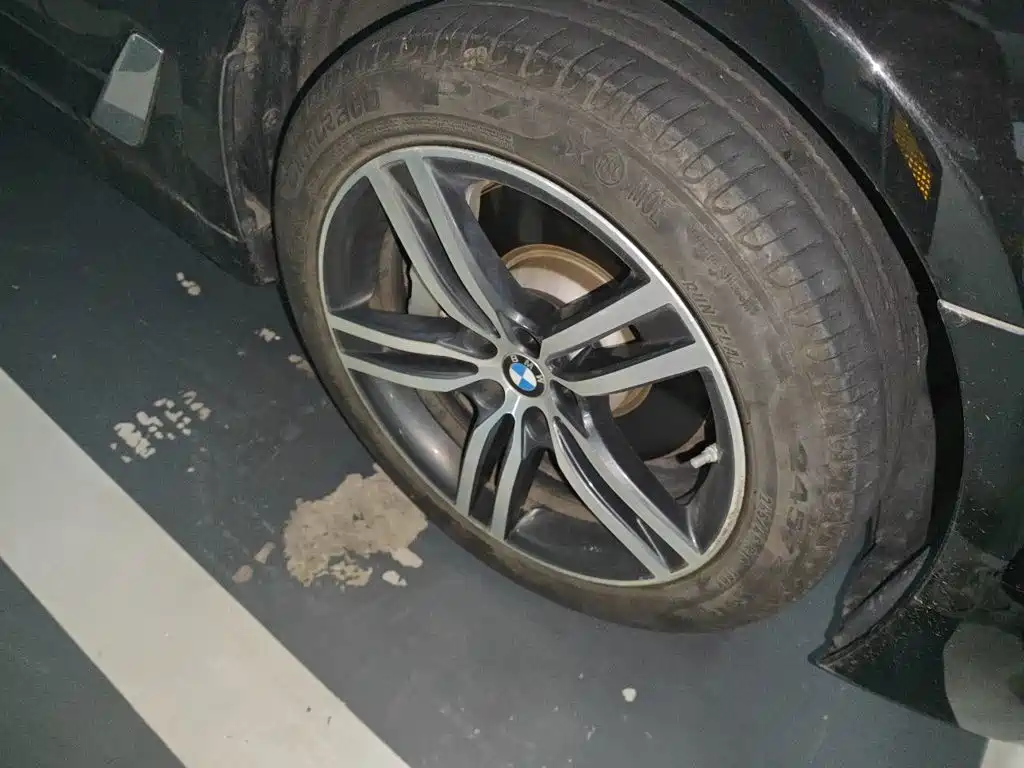BMW 5 Series — миниатюра 24