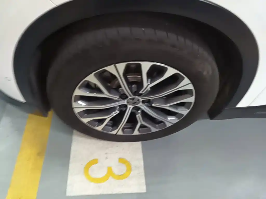 NIO ES6 — миниатюра 23