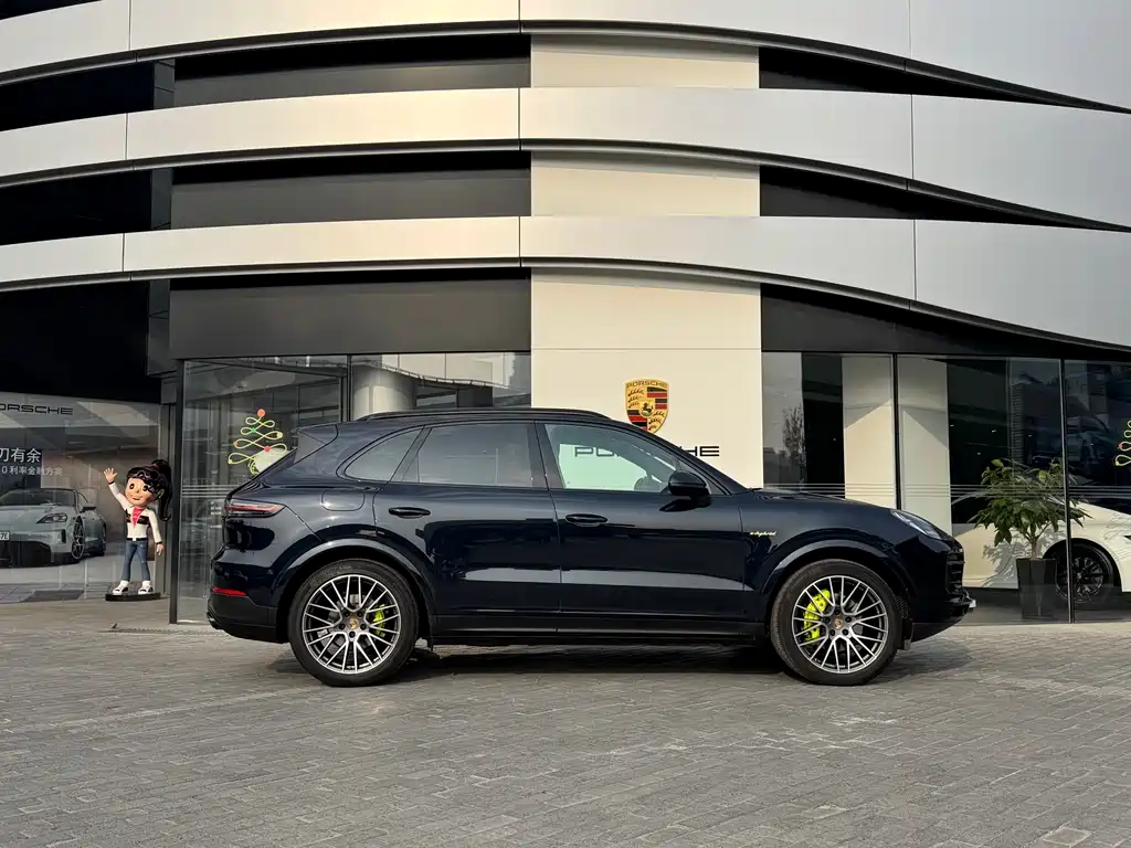 PORSCHE CAYENNE NEW ENERGY