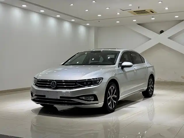 VOLKSWAGEN MAGOTAN 2020