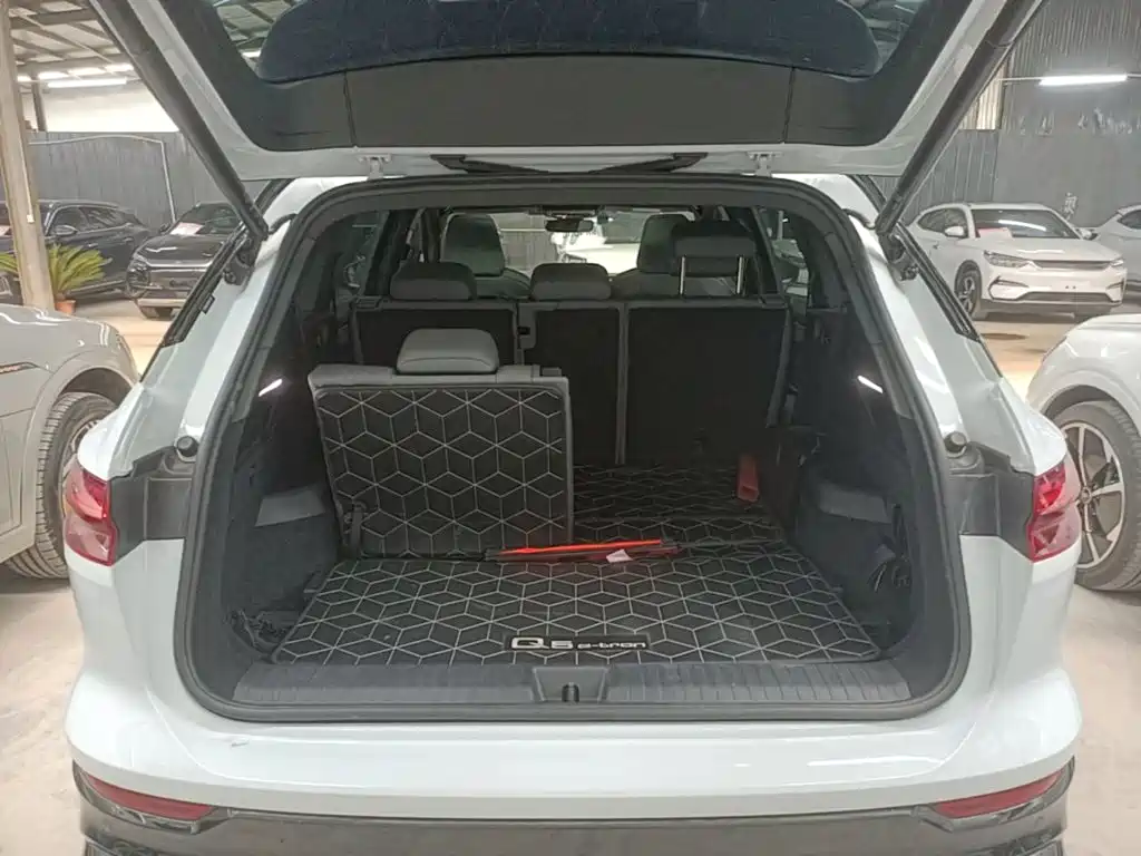 Audi Q5 e-tron — миниатюра 19