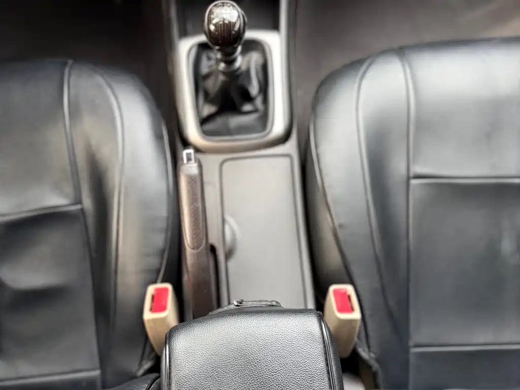 Hyundai Elantra — миниатюра 16