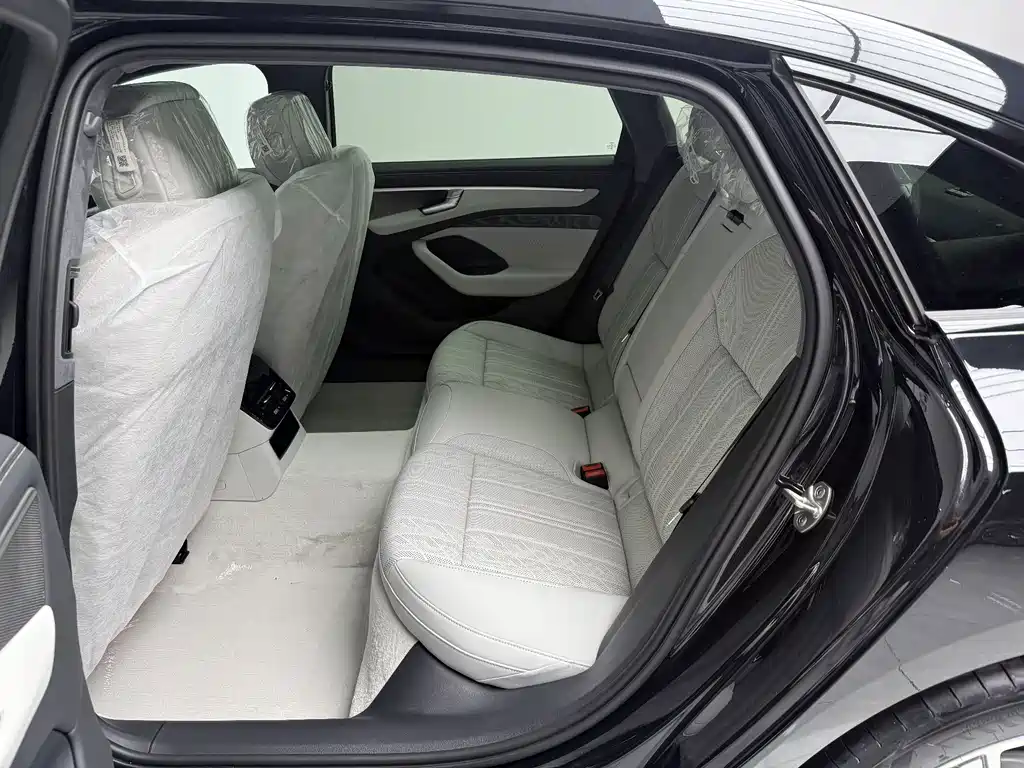 Audi A6L — миниатюра 11