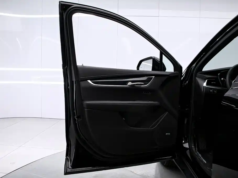 Cadillac XT5 — миниатюра 12