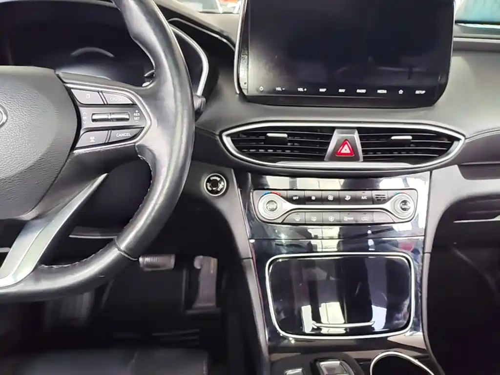 Hyundai Santa Fe — миниатюра 10